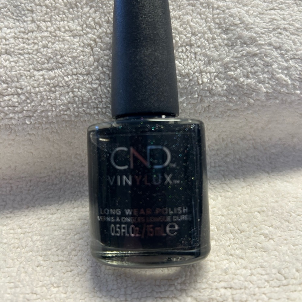 VINYLUX Long Wear Nail Polish - Black